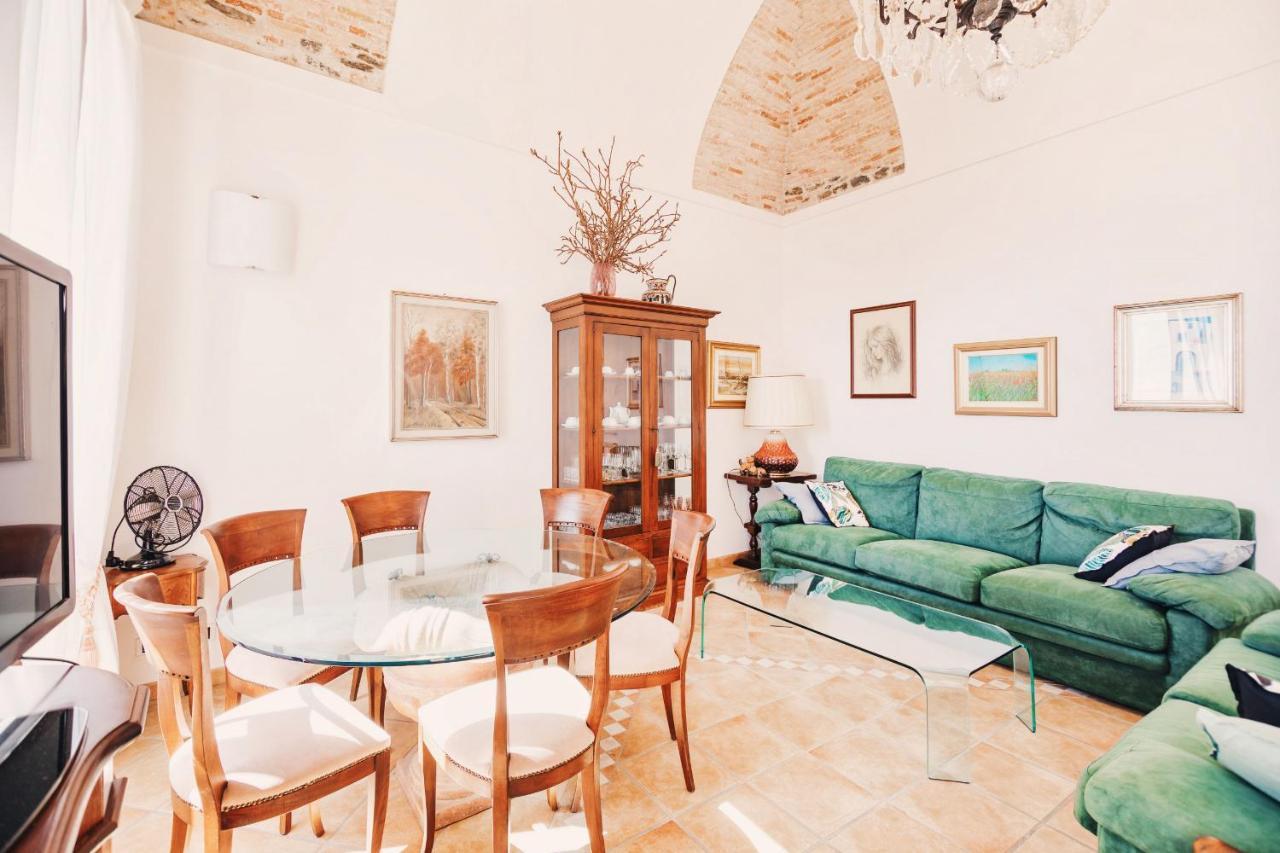 Appartamento Fronte Mare A Ospedaletti By Wonderful Italy Exterior foto